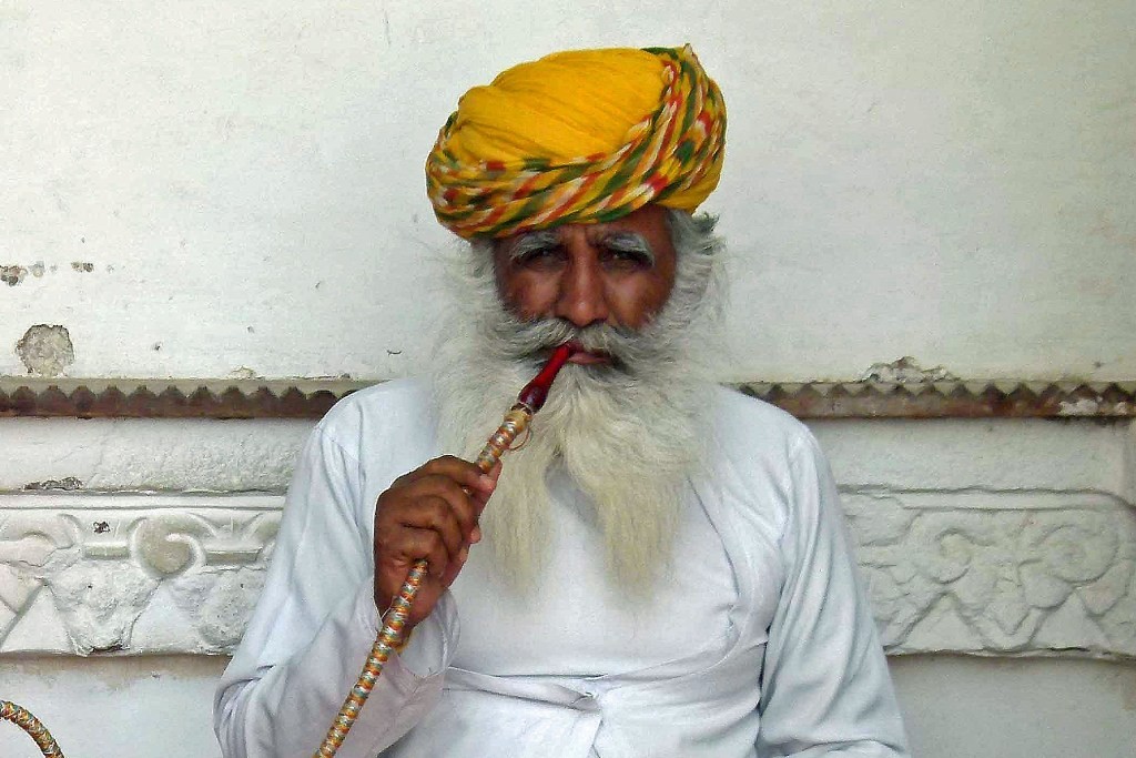 Indische männer aus online