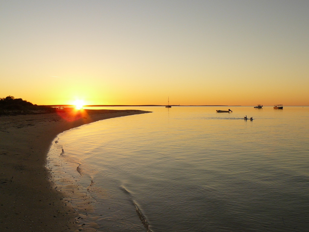 Der wunderschöne Strand von Monkey Mia mit Sunset
