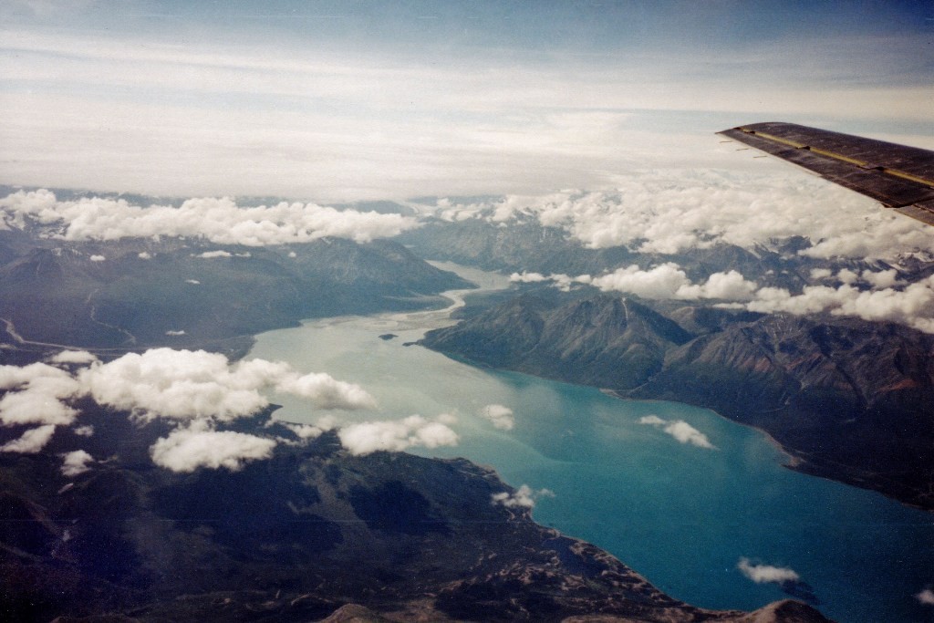 Blick auf den Yukon River vom Flugzeug aus