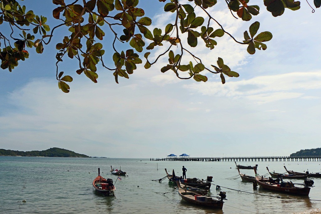In Rawai befinden sich die Dörfer der Chao Ley, oder Sea Gipsys (Seenomaden), und er war der Erste "Touristen" Strand der Insel
