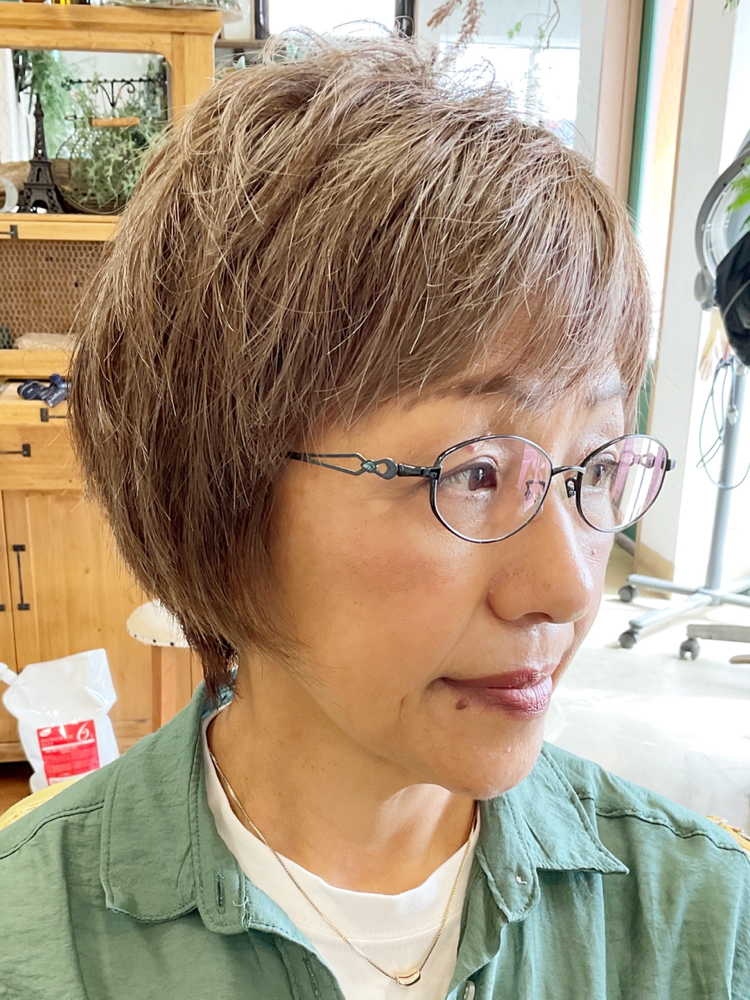 【相模原・橋本】ヘアカラーをしないで　白い髪を目立たなくさせる方法がある！