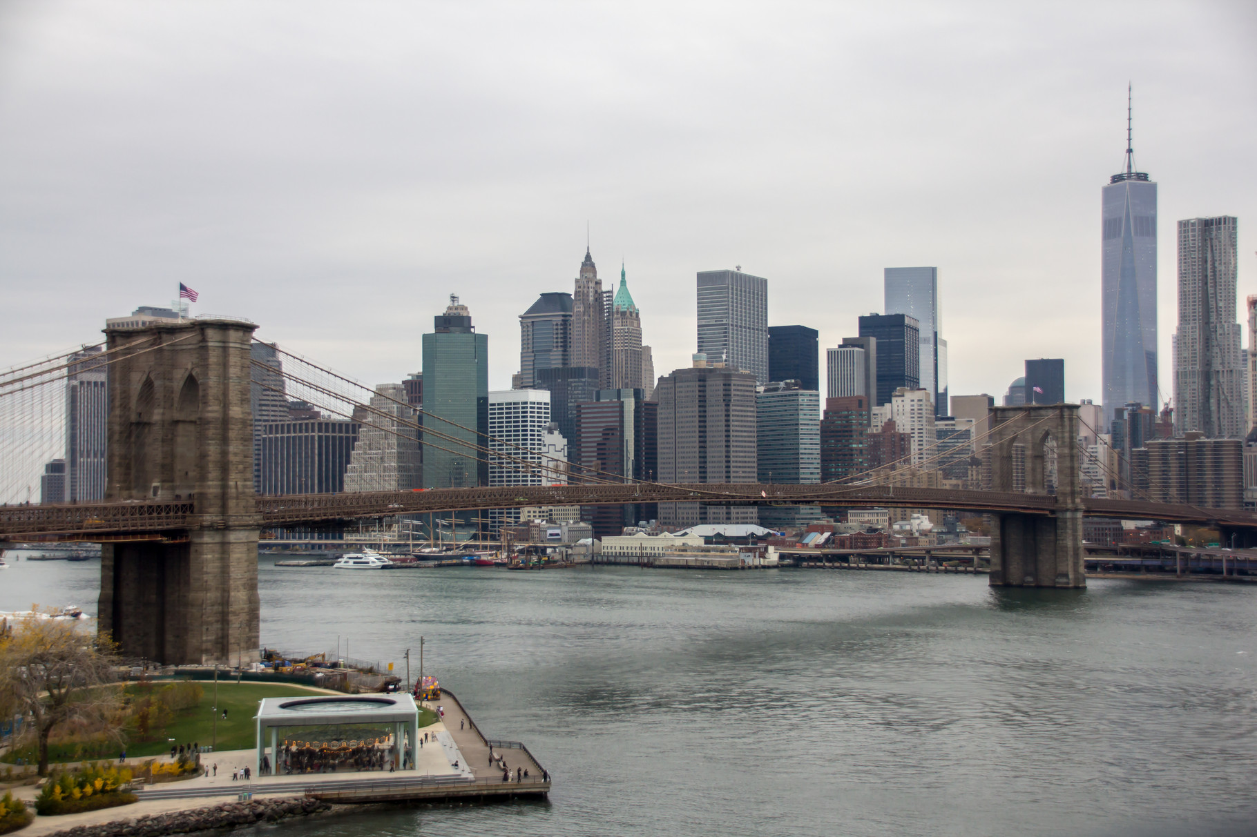 48_NYC Blick von Manhattan Bridge auf Brooklyn Bridge.