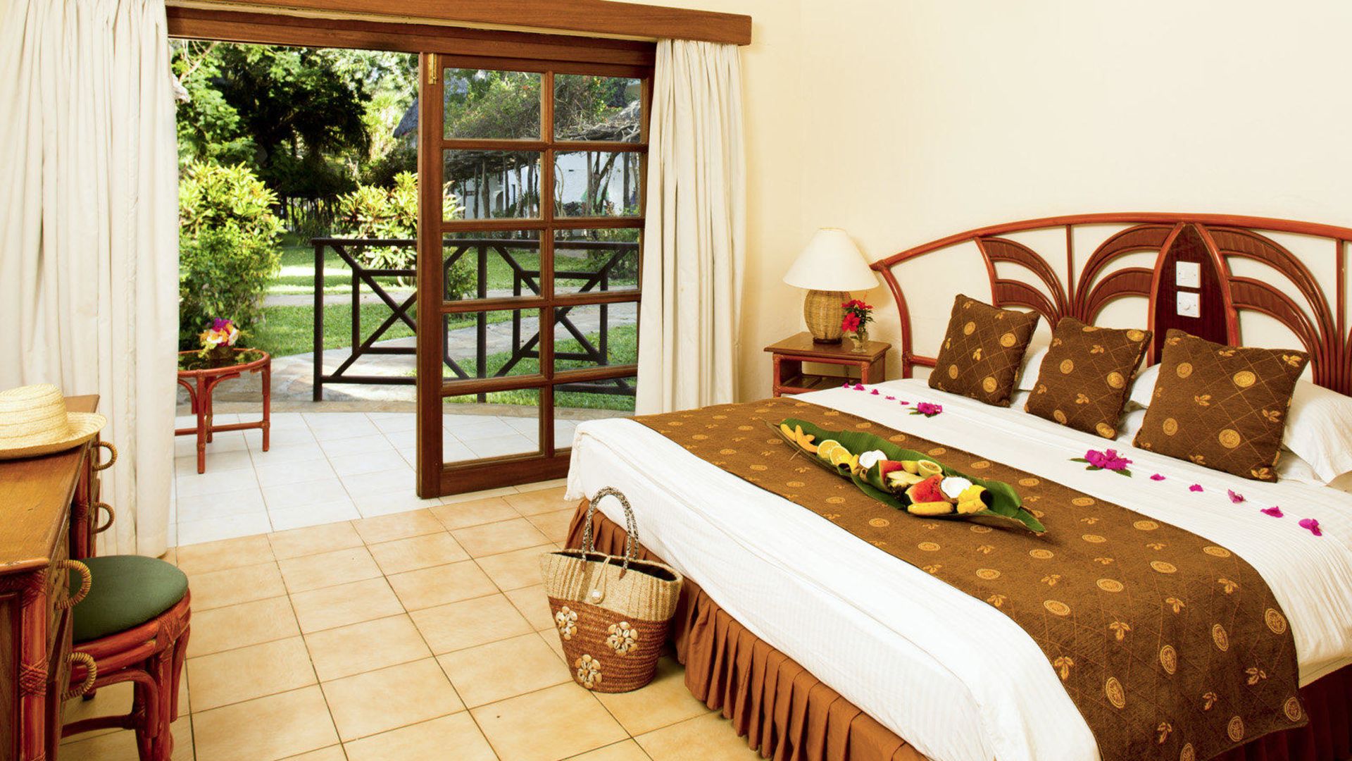 **** Hotel Neptune Village Beach Resort