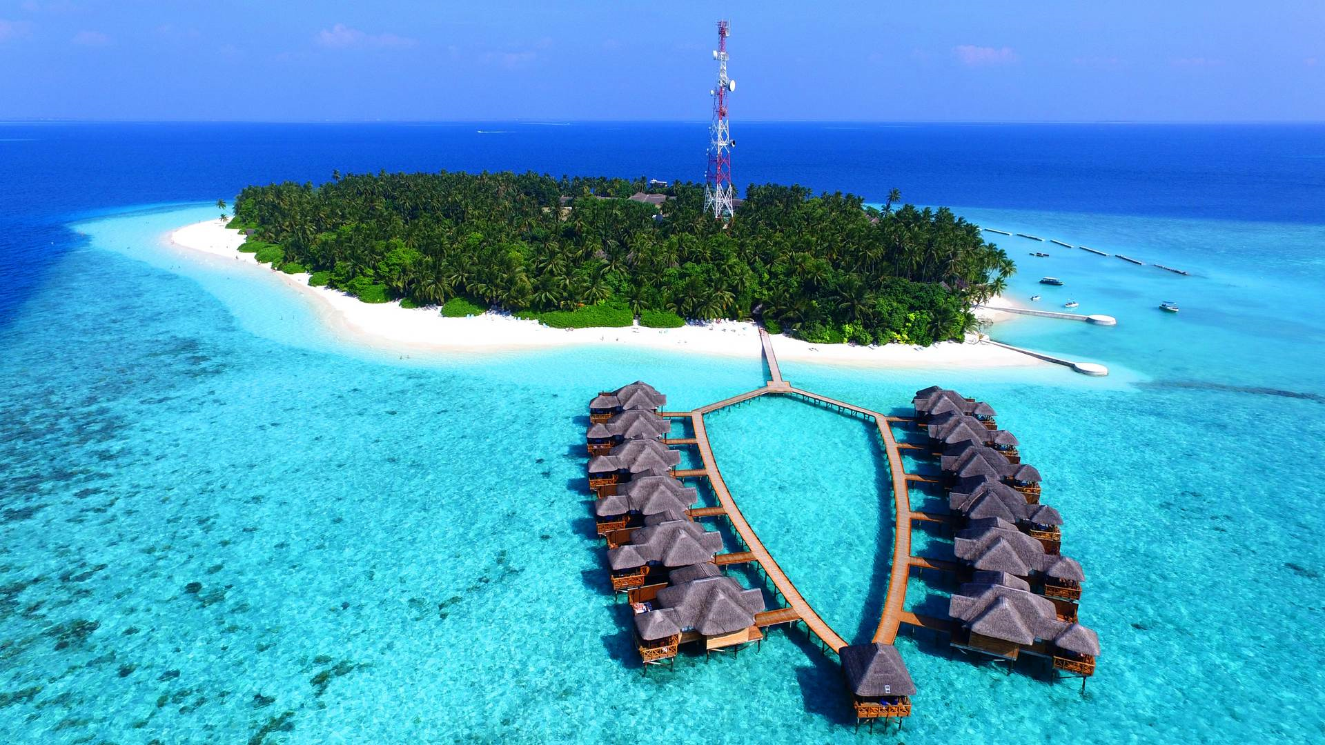 **** Fihalhohi Island Resort