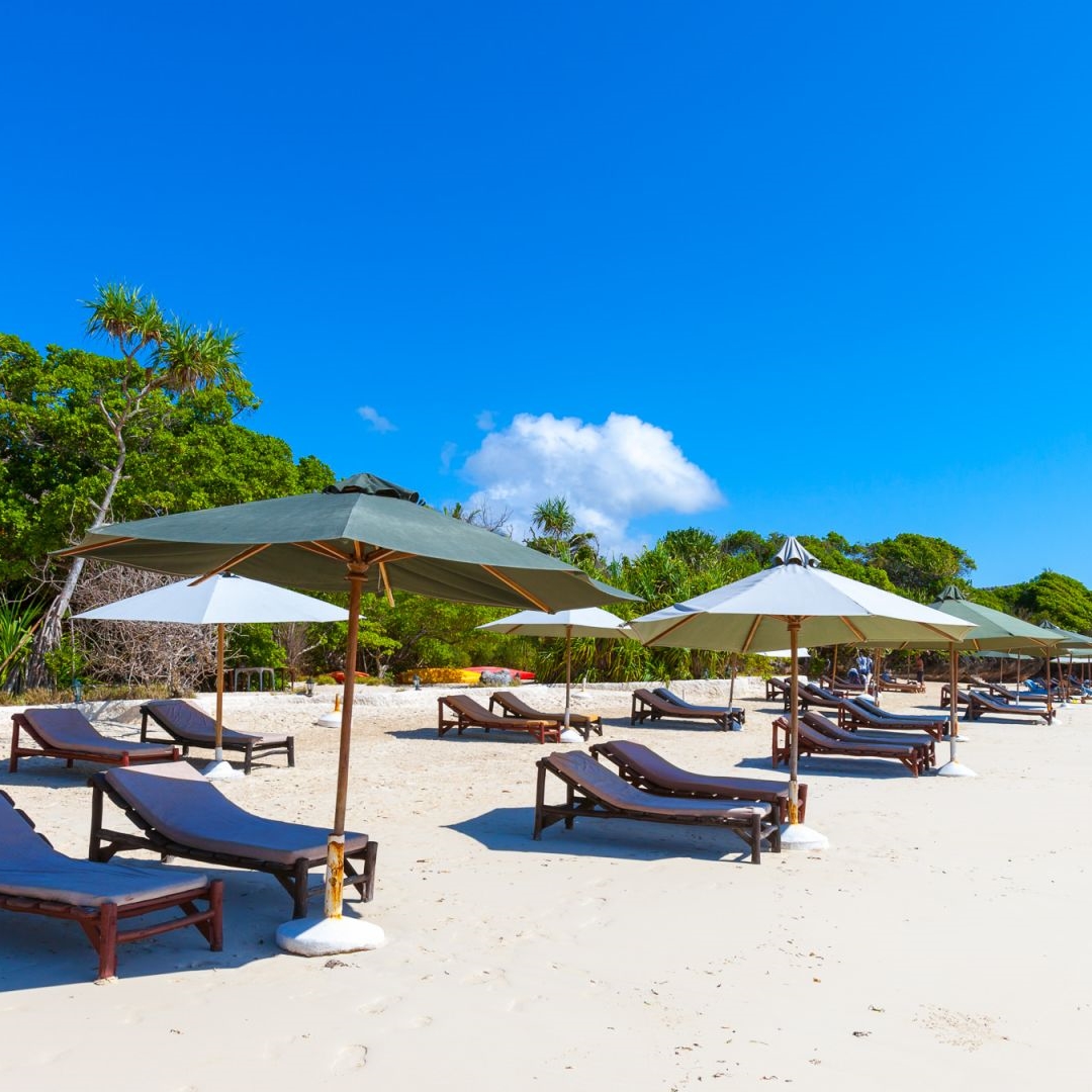 **** The Sands at Chale Island