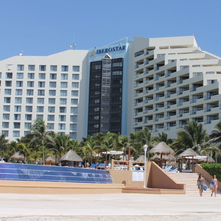 ****+ Iberostar Cancun