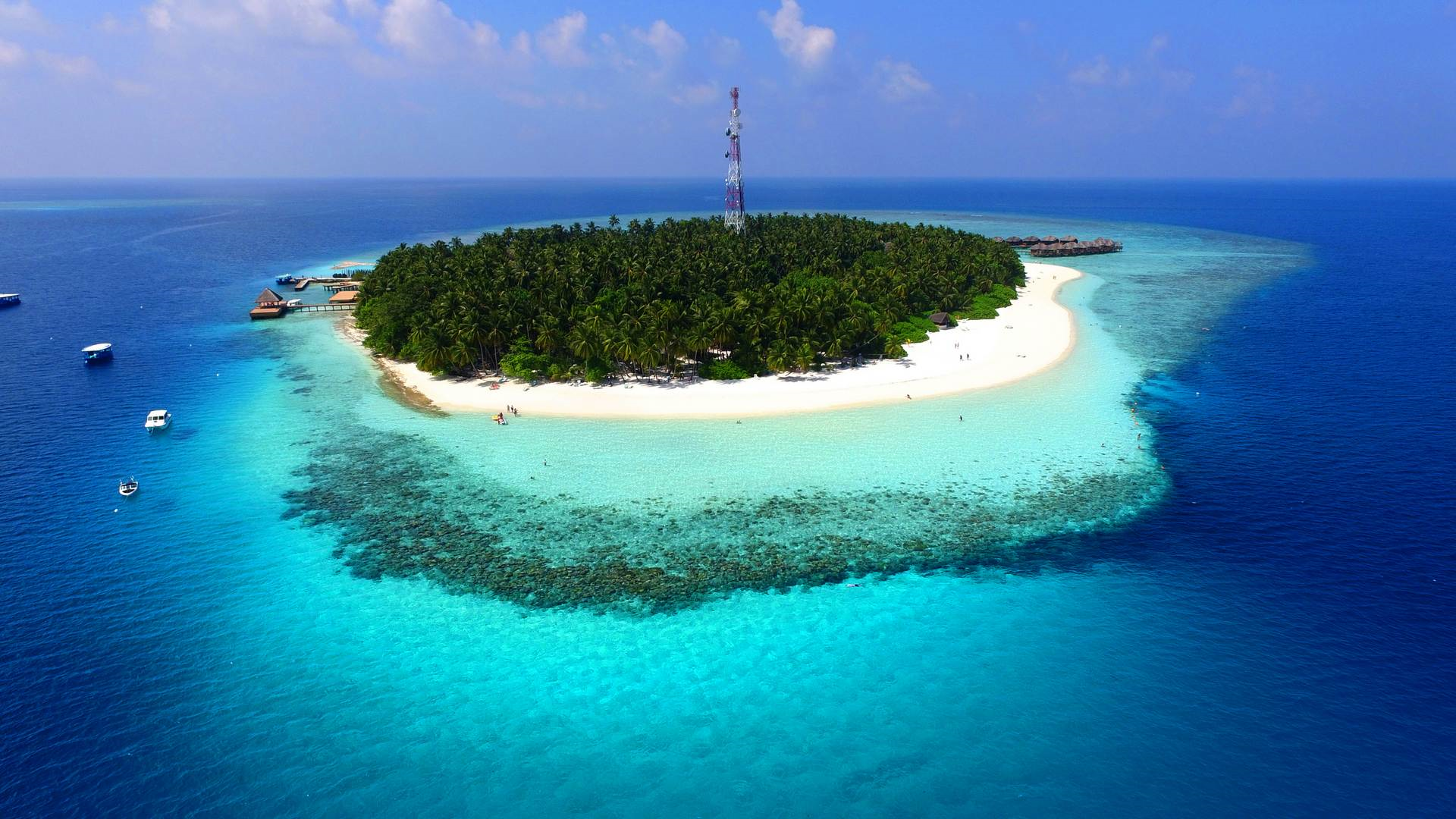 **** Fihalhohi Island Resort