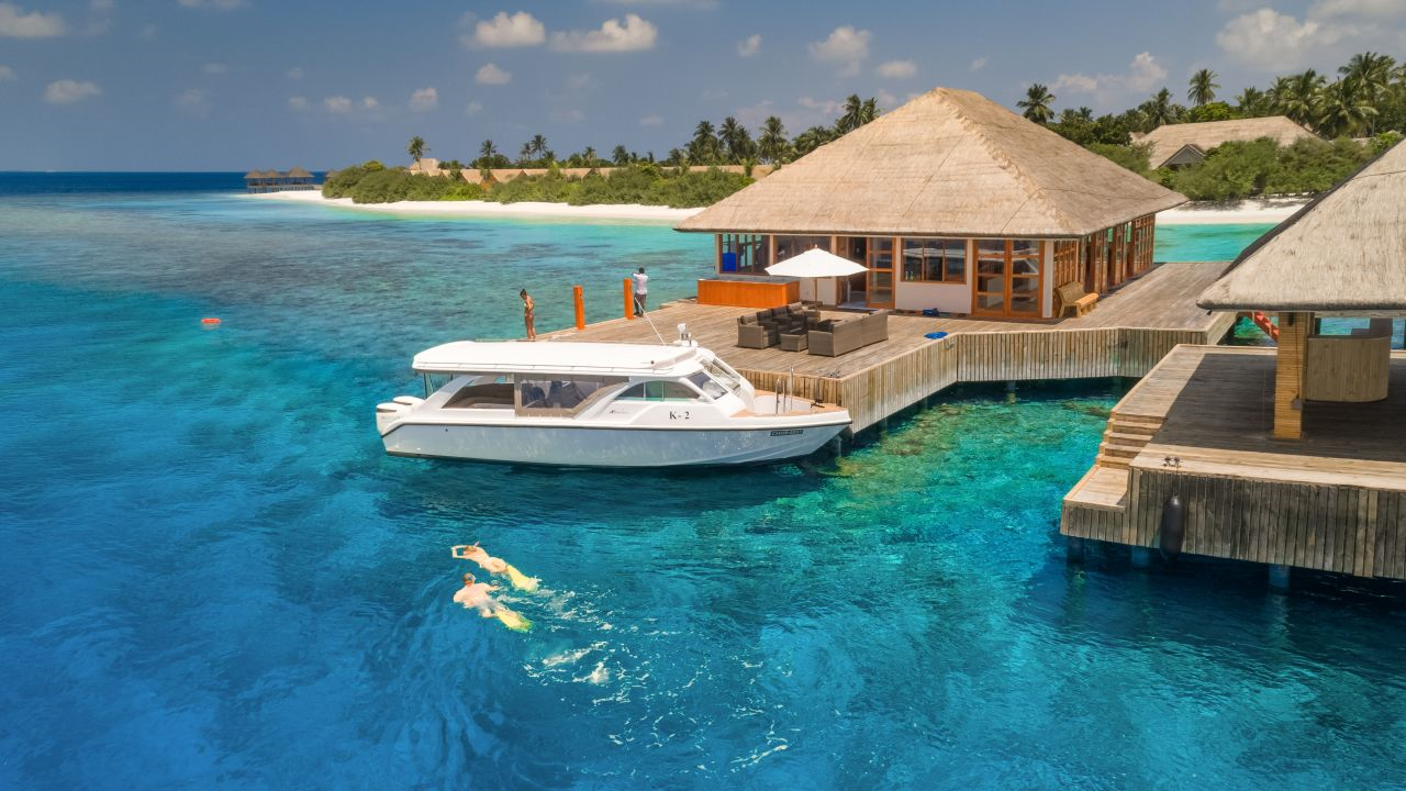 5 Sterne Kudafushi Resort & Spa
