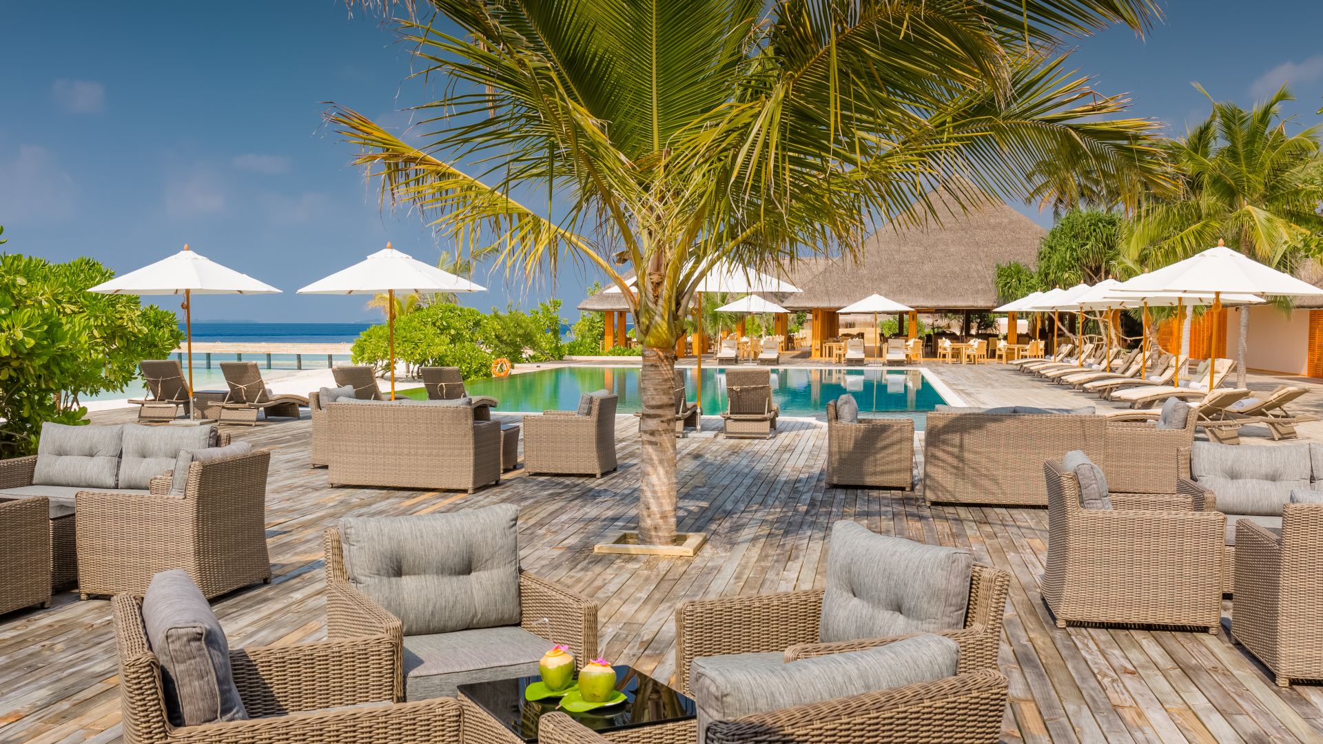 5 Sterne Kudafushi Resort & Spa
