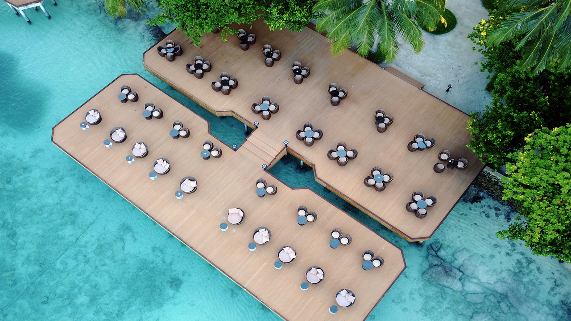 **** Fihalhohi Island Resort