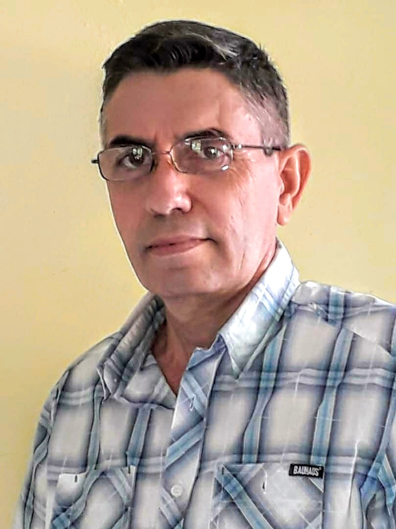 Tres Poemas del Poeta Cubano Nelson Roque Pereira