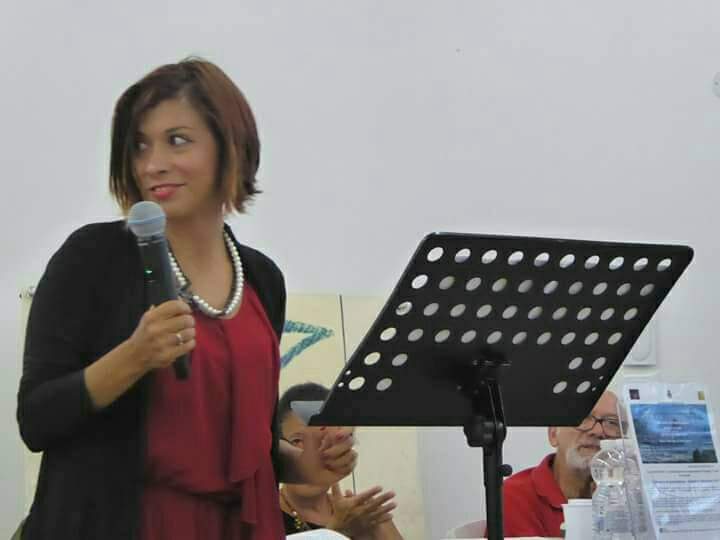 Escuchando, de Yuleisy Cruz Lezcano