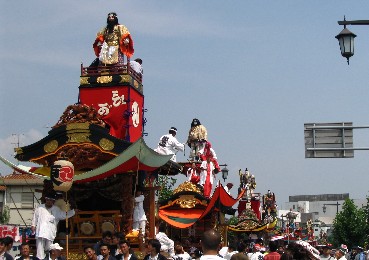 夏の夜を彩る光の祭典！ 久喜の提灯まつりで感動体験！