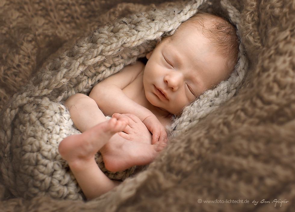 Newborn - Baby - Newbornfotografie - Neugeborenen - Fotoshooting