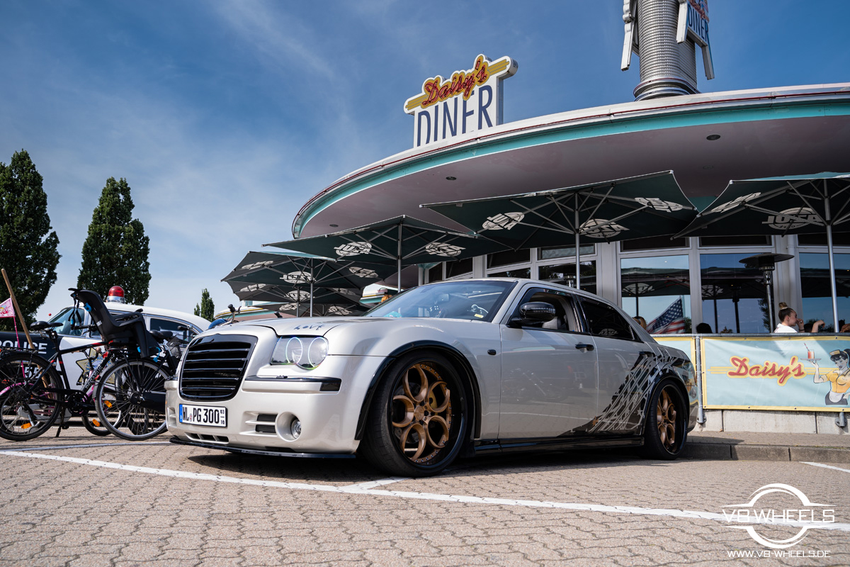 Monatliches US Car Treffen Daisy's Diner Oyten September 2022 V8 Wheels