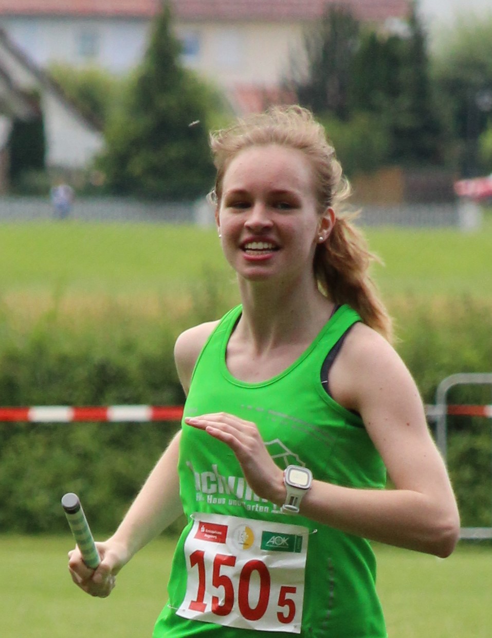 Sarah Bischoff ist zur Zeit unsere schnellste Mittelstrecklerin: 400m (Halle) 65,33sec, 800m 2:21,98min.