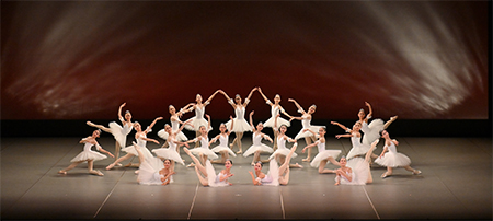 オープニング作品「Premiere」 撮影スタッフ・テス(株)