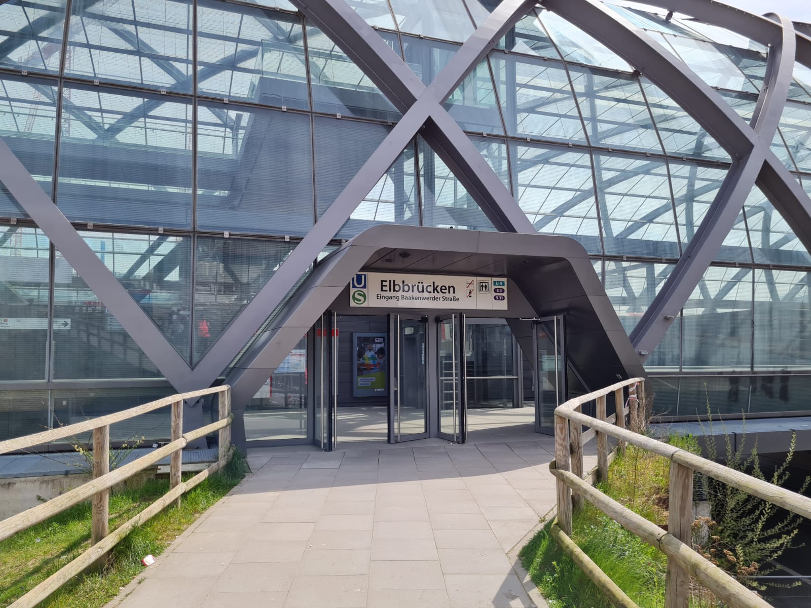 zur U-Bahnstation