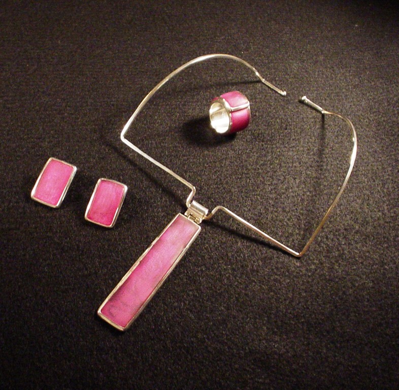 Colgante, Anillo y pendientes (aretes)