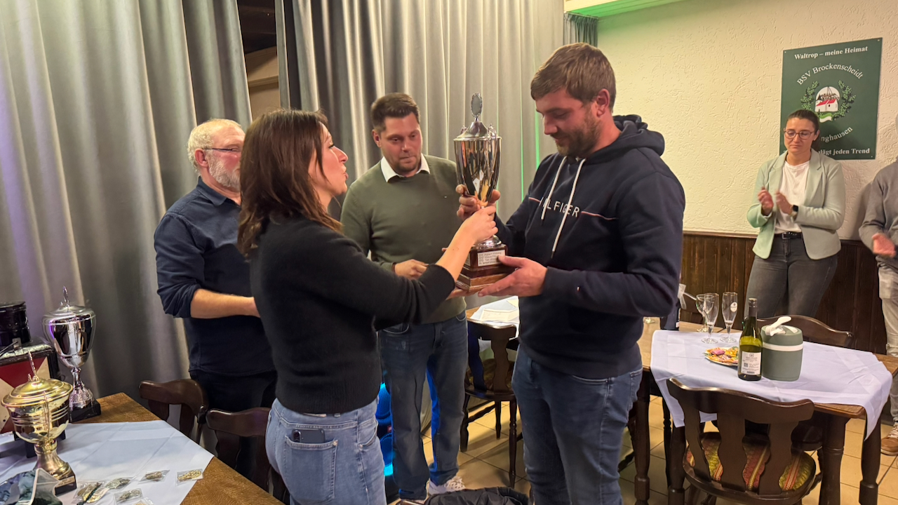 12 Platz 1 Vereinspokal