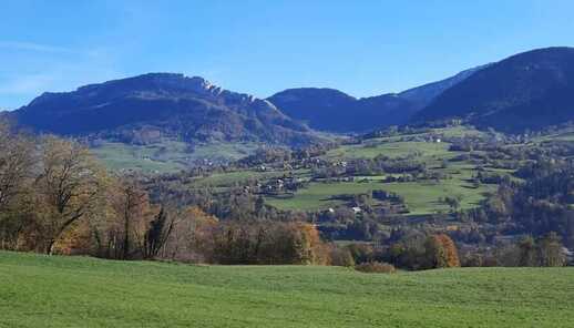Paysage de l'environnement dans lequel évolue la savonnerie O² BRIQUETTES, en plein cœur du Massif des Bauges à LESCHERAINES, en Savoie