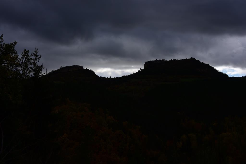 fracture sur ciel d'orage