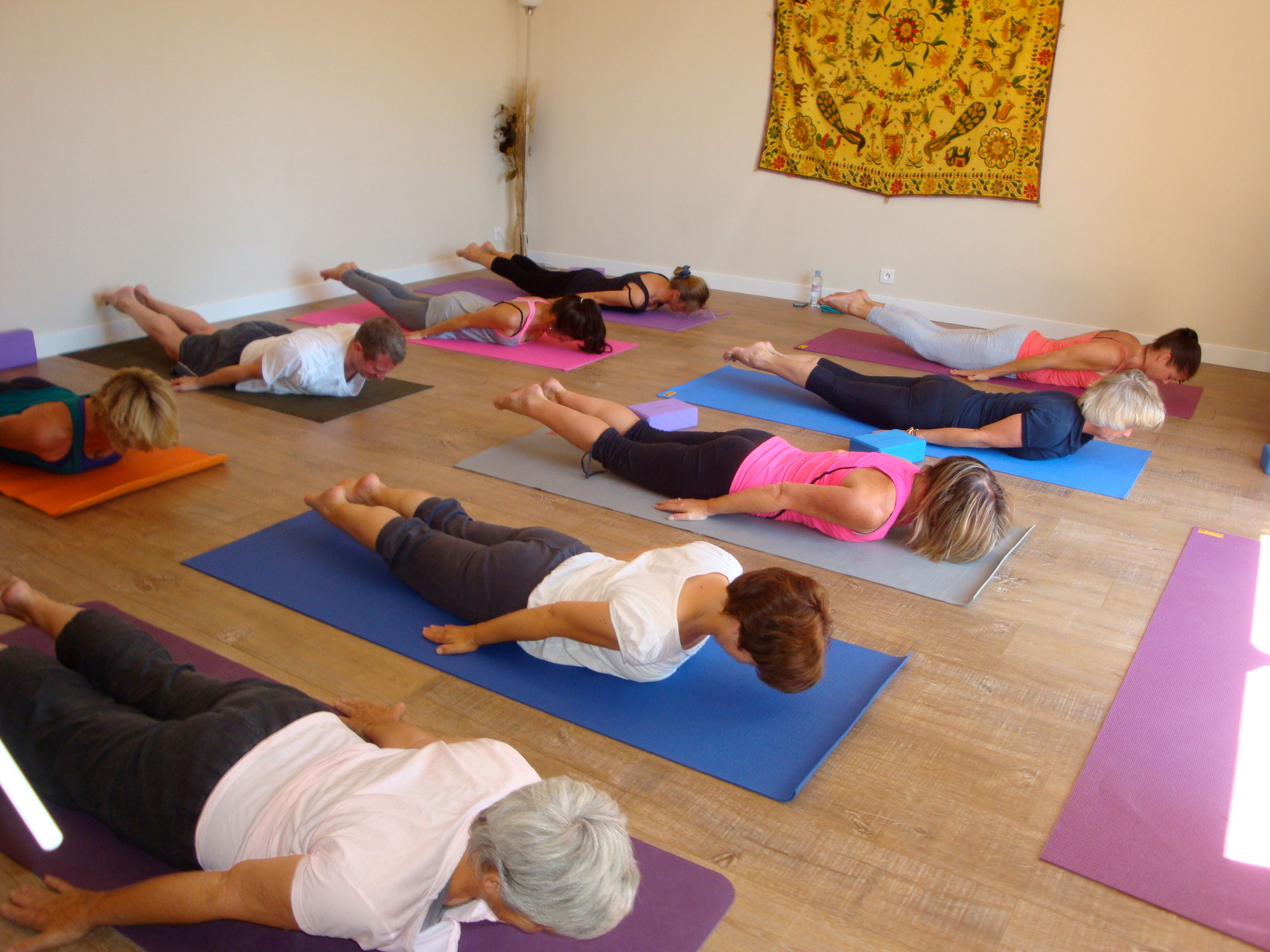 Cours De Yoga Avec Faye La Bastide Des Lumières Roquefort Les Pins