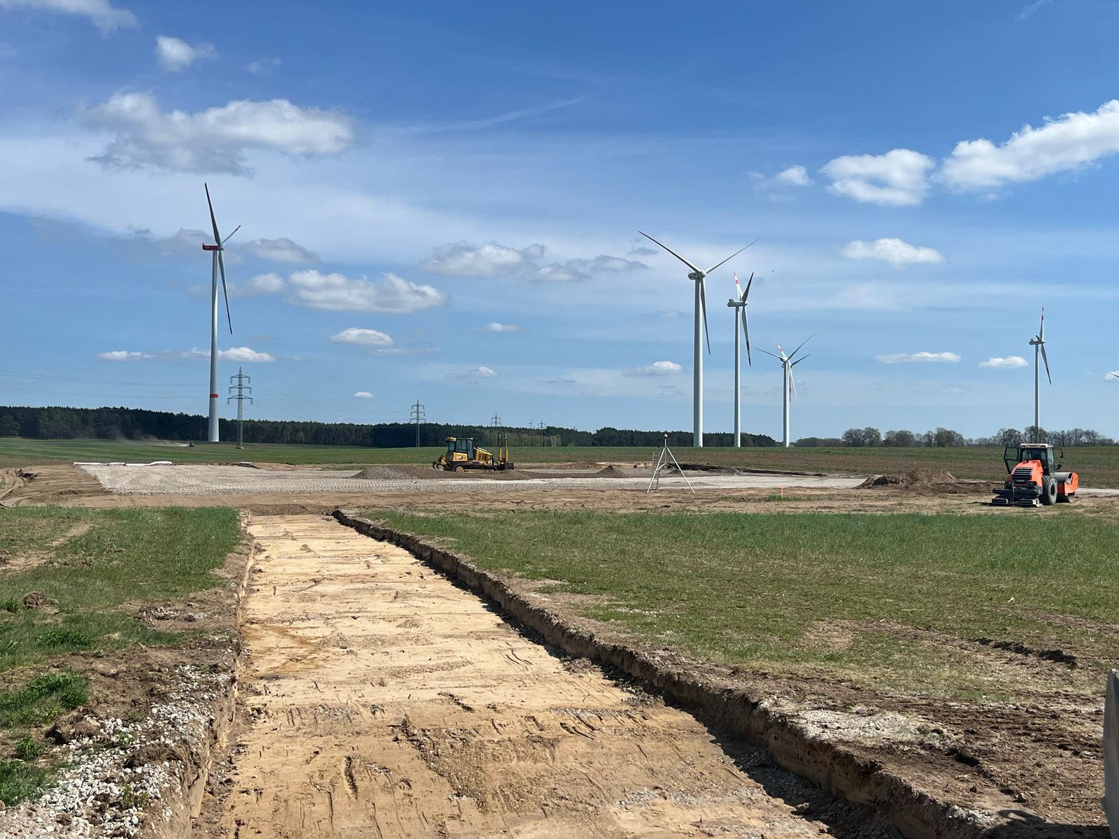 Wegebau und Kranstellfläche