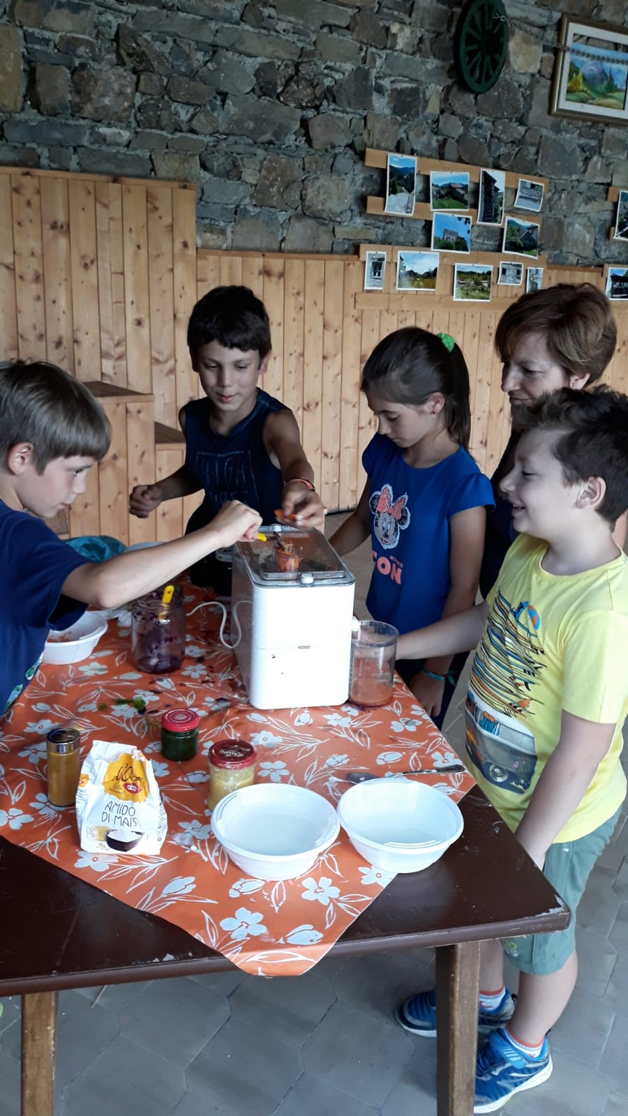 Lisore di Cerignale (PC)     8 luglio  - Giornata della volpe     Una giornata in alta Val Trebbia per tutta la famiglia  ma dedicata ai bambini      I NOSTRI SRAVEIGHI ...  i bambini selvatici