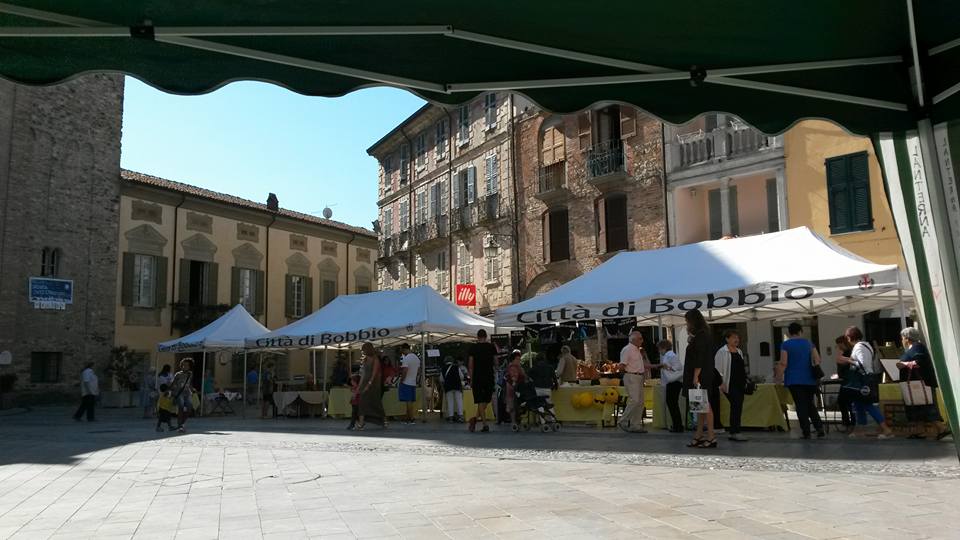 gli "Artigiani Creativi" di ArTre  Bobbio 14 agosto