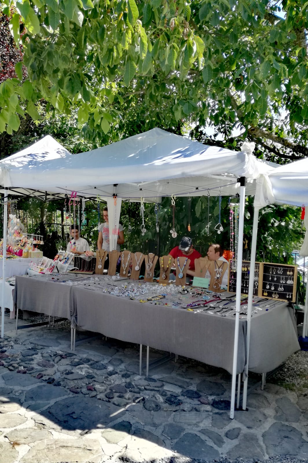 "Artigiani Creativi" di ArTre   4 agosto 2019   Brugnello di Marsaglia (PC) - mercatino di artigianato locale