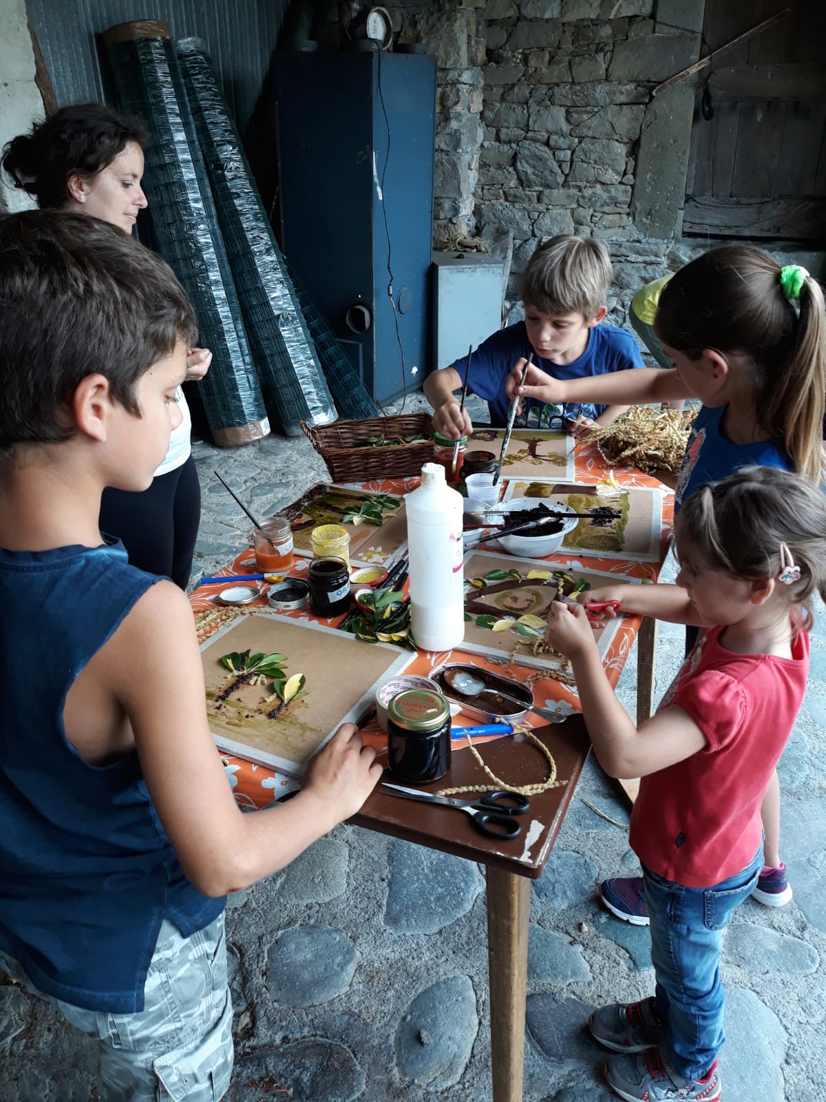 Lisore di Cerignale (PC)     8 luglio  - Giornata della volpe     Una giornata in alta Val Trebbia per tutta la famiglia  ma dedicata ai bambini      I NOSTRI SRAVEIGHI ...  i bambini selvatici