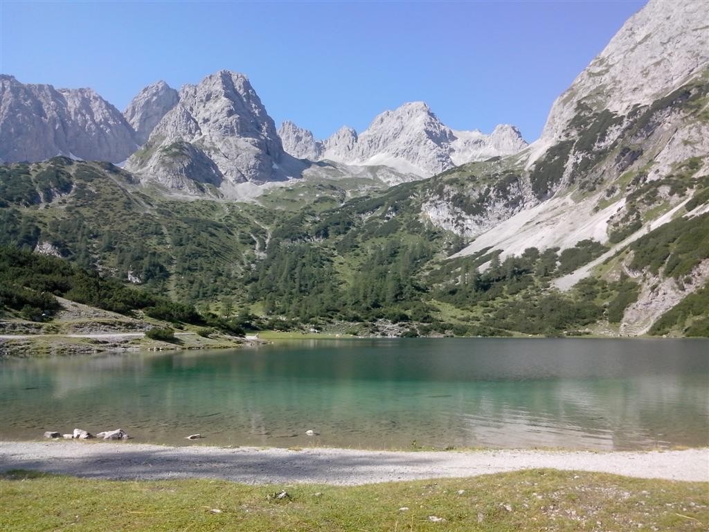 Le lac de Drachen (1874m) depuis le refuge de Goburger.