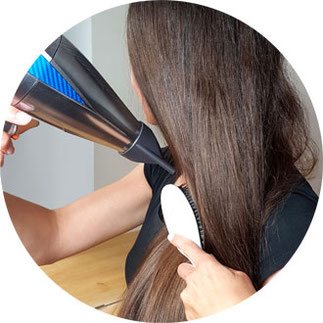 Haare glatt föhnen: Anwendung, Tipps und Tricks! - Praxis Tests!