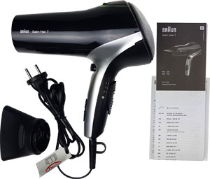Verpackungsinhalt: Braun Haartrockner Satin Hair 7 HD710 mit Zentrierdüse und Gebrauchsanleitung
