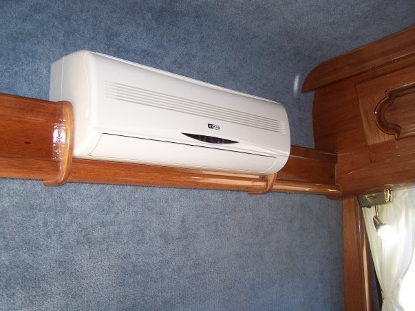 AIRE ACONDICIONADO  FRIO - CALOR  220 V