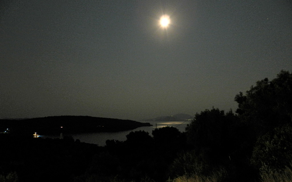 Bluemoon and sea view from Casa Nostos