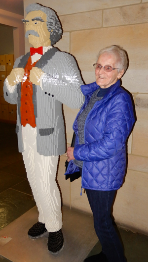 This Mark Twain Figure was made of Lego Blocks - See!