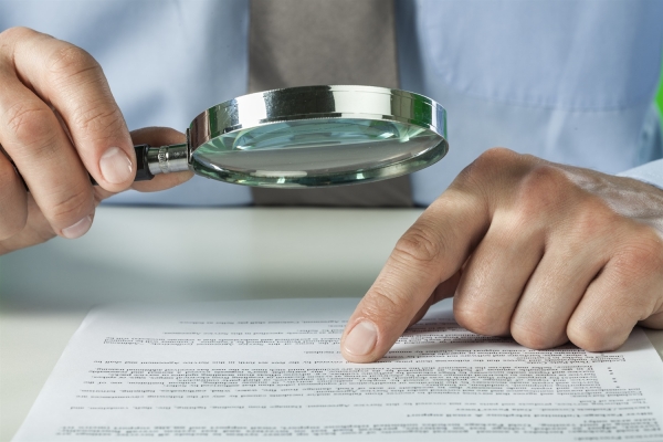 Contatta UBF, la Tua "lente di ingrandimento" che rileva ogni anomalia nell'ambito dei Tuoi rapporti bancari e finanziari.
