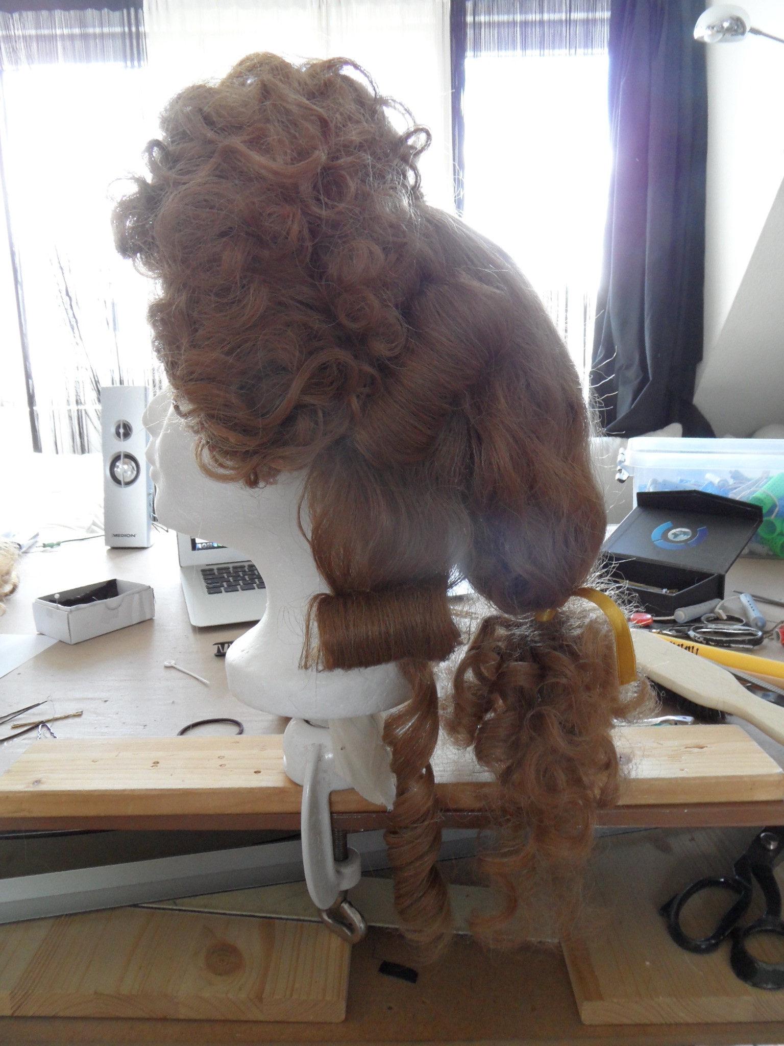 PERÜCKENWIGS ANDRE MARKOV Berlin, historische Kleidung, Kostüme, Perücken