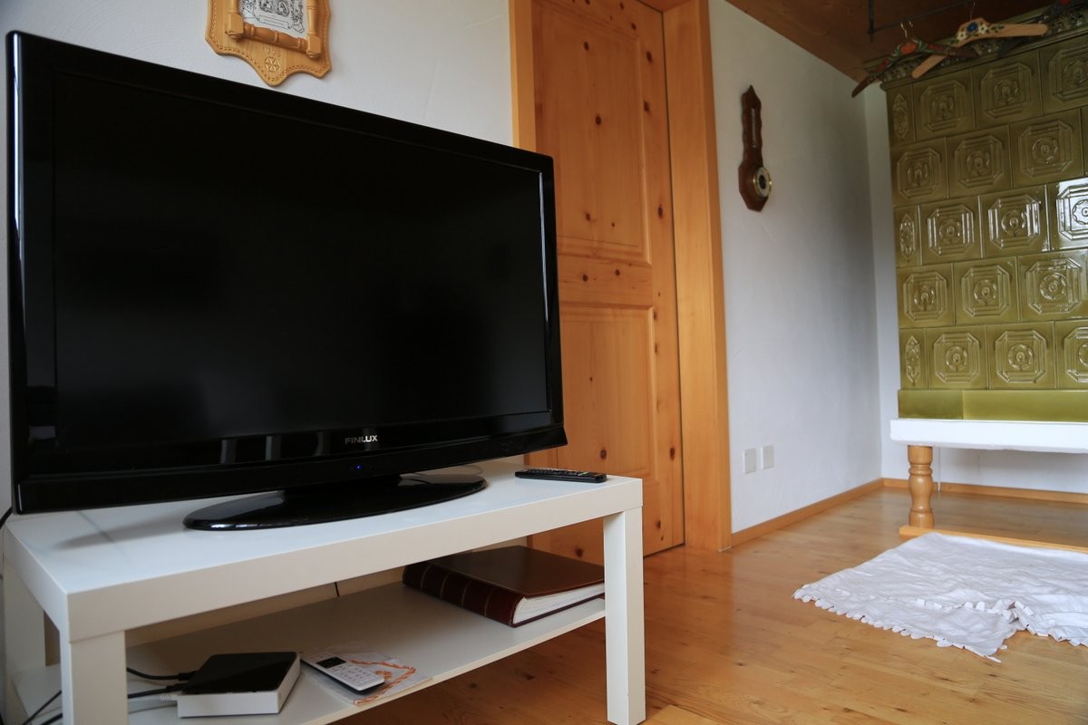 Fernseher, Eingang ins Zweibett Zimmer