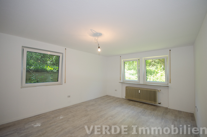 Großes Wohn-/Schlafzimmer