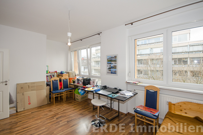 Kinder-/Arbeitszimmer