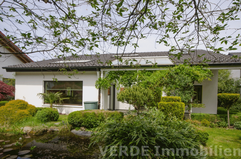 Einfamilienhaus in Tiefenbronn (Verkauf)