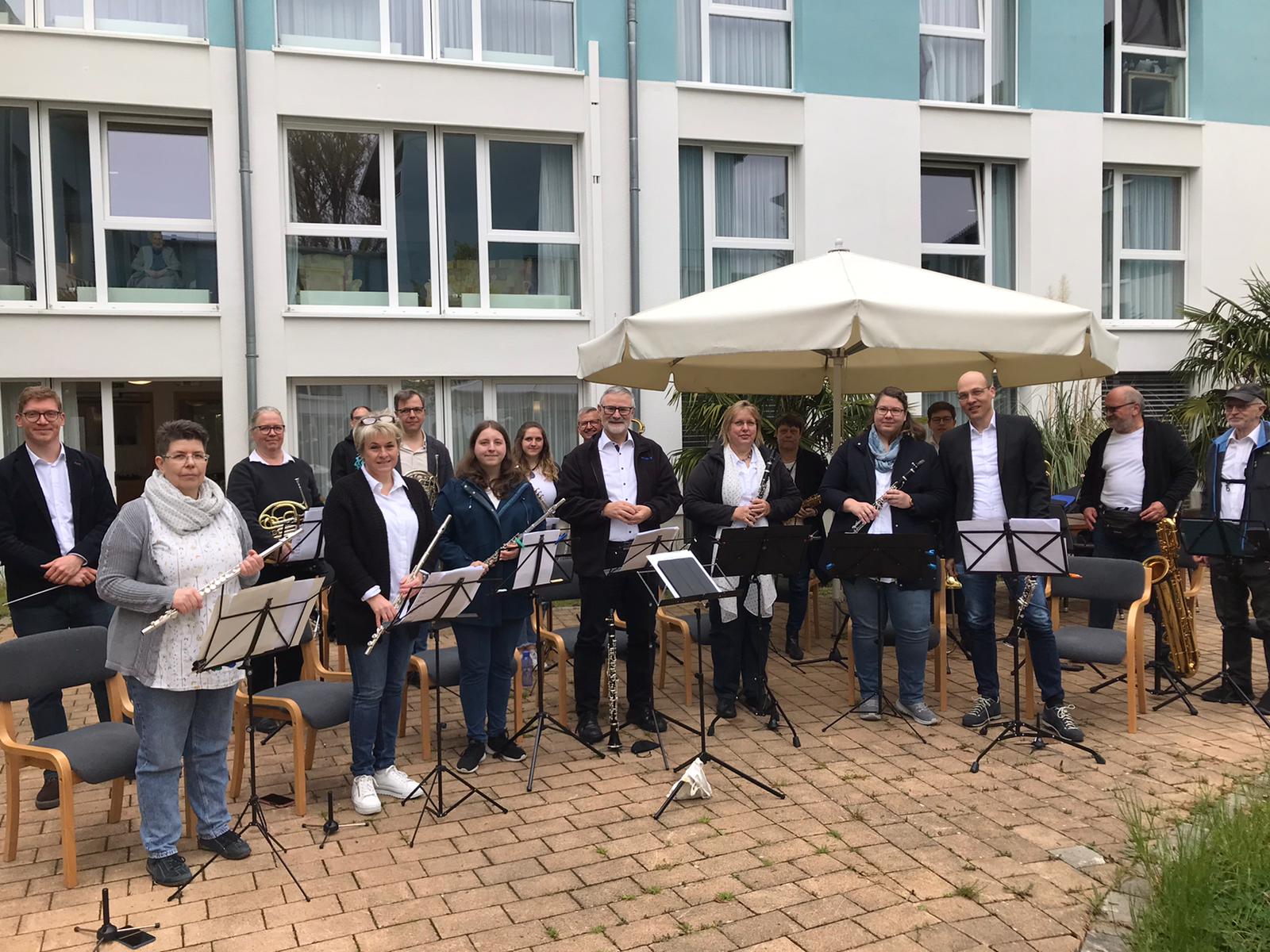 Tolle Stimmung und gute Unterhaltung im Paulinenhof