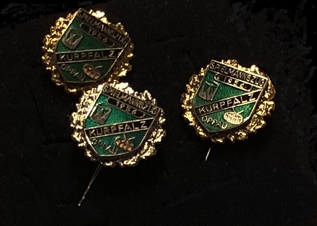 Die Ehrennadeln des Vereins MBO