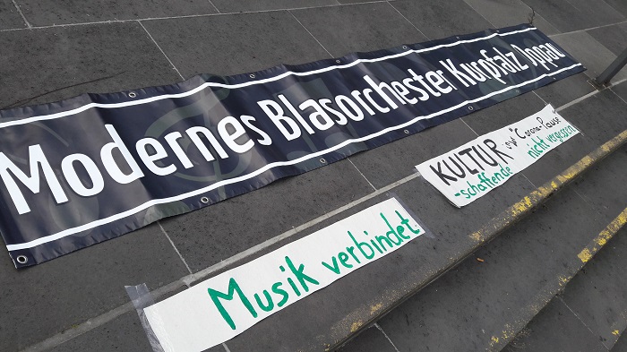 Impressionen der musikalischen Kundgebung zu Muttertag vom Modernen Blasorchester Oppau (Bildrechte: MBO)