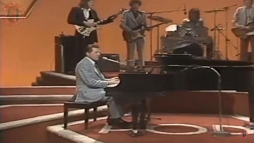lyrics me and bobby mcgee roger miller lyrics me and bobby mcgee roger miller