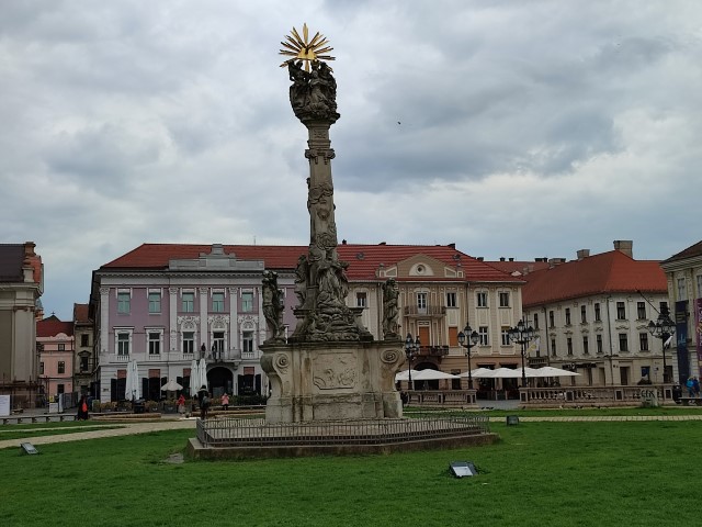 Piata Unirii mit Pestsäule