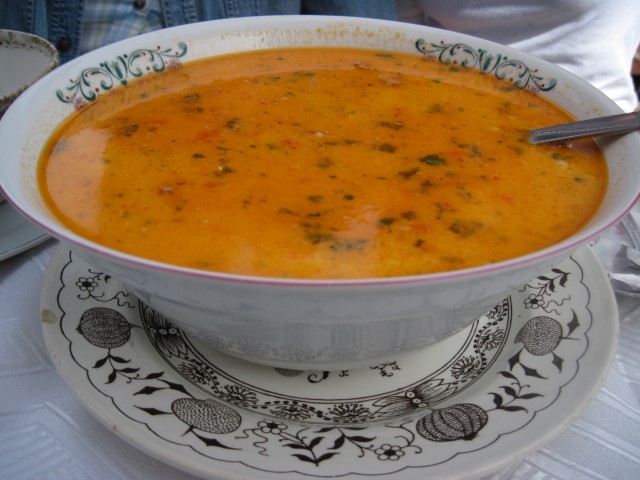 Nationalgericht "Ciorba": eine saure Suppe